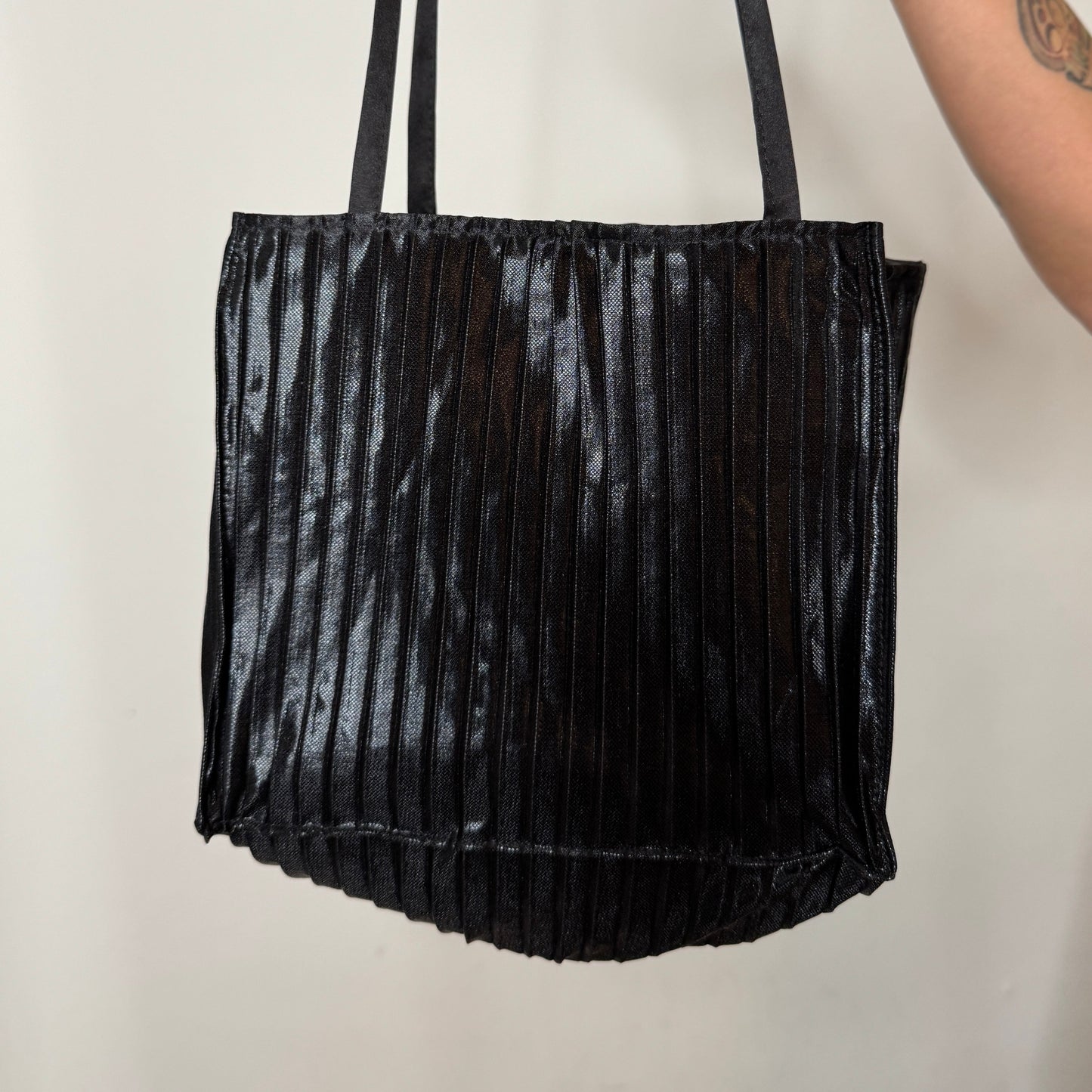 Chic Mini Silk Handbag – Black Pleats