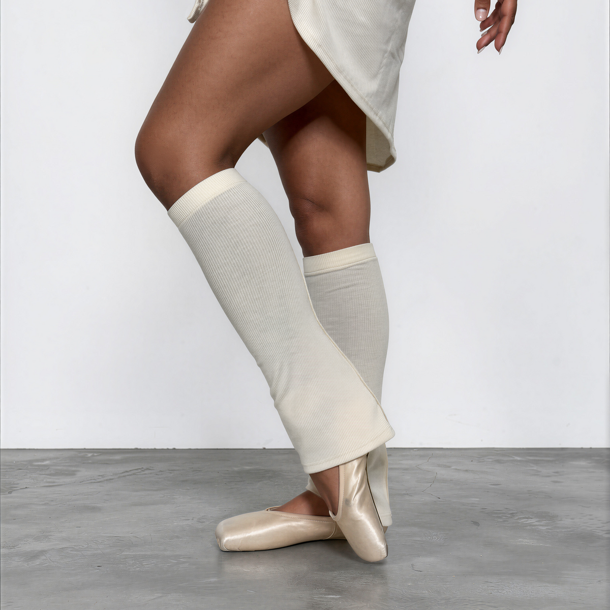 Sweater Knit Knee High Ballet Leg Warmers - Cream Ribbed Knit