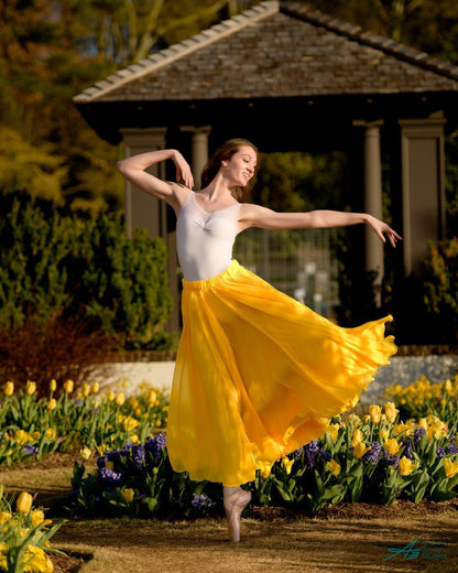 photoshoot flying skirt gold yellow